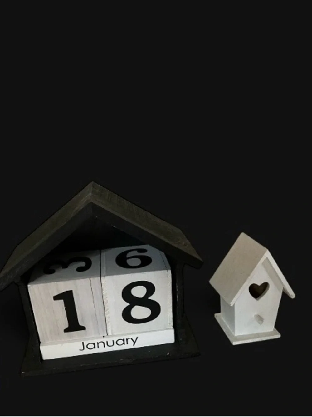 Wooden Block Daily Desk Perpetual Calendar & Wooden House Decor